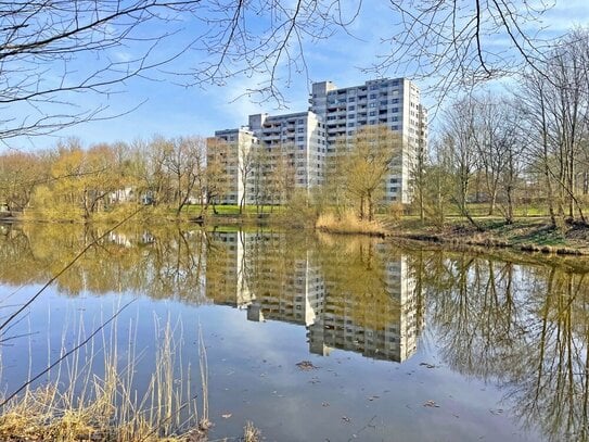 Reinfeld - Frei verfügbare und gut geschnittene 3-Zimmer-Wohnung mit Blick auf den Neuhöfer Teich in Zentrumslage