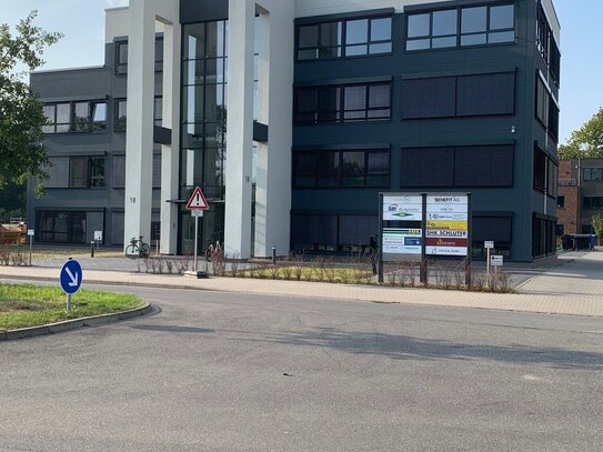 Moderne und repräsentative Bürofläche in der Parkstadt Eggerstedt in Pinneberg mit sonniger Dachterrasse - provisionsfr…