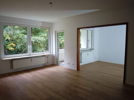 Helle 3.5 Zimmer Erdgeschoss Wohnung in Altwarmbüchen Isernhagen mit Blick ins Grüne zu vermieten!