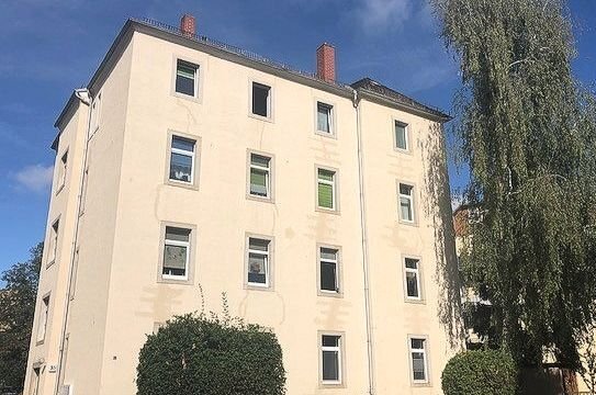 Großzügig geschnittene 2-Zimmer-Wohnng mit Balkon