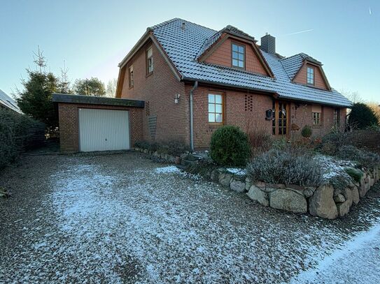 Einfamilienhaus mit Einliegerwohnung in Ostseenähe