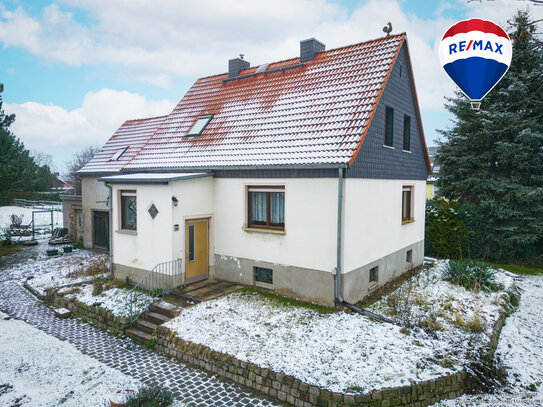 Wohnen, Leben, Entspannen - Ihr Traumhaus mit großem Grundstück und vielseitigem Nebengelass