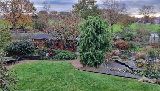 Ein-/ Zweifamilienhaus in einem Ortsteil von Leopoldshöhe inkl. weiteren Bauplatz