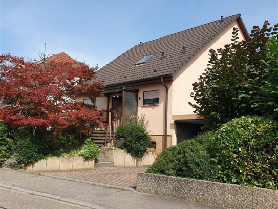 Kieselbronn, großzügiges Einfamilienhaus in ruhiger, sonniger Lage