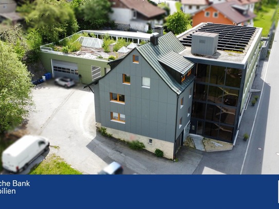 **Einträgliches Wohn- und Geschäftshaus mit 11kWh-PV-Anlage** - Toplage in Freyung