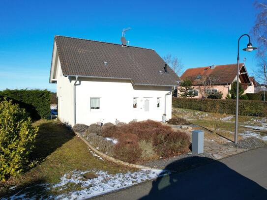 Ruhig gelegenes, freistehendes Haus mit Terrasse, Garten und schöner Aussicht in Karlshausen nahe der Grenze zu Luxembu…