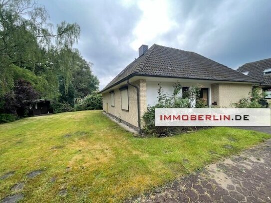 IMMOBERLIN.DE - Ansprechendes Einfamilienhaus mit Südterrassen & Garage in familiärer Lage im Hamburger Speckgürtel