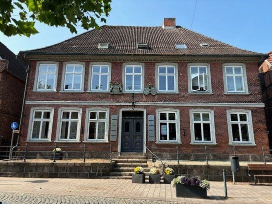 Toller Büroraum in historischer Villa im Zentrum von Plön zu vermieten (15,10 m²)