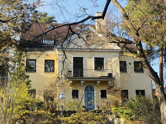 Exklusive Lage mit Terrasse am Georg-Kolbe-Hain - Großzügige 5-Zimmer-Wohnung in Berlin-Westend