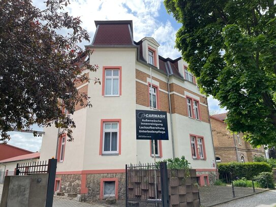 Grundstück mit MFH und Gewerbehalle, nur 695€/m²!