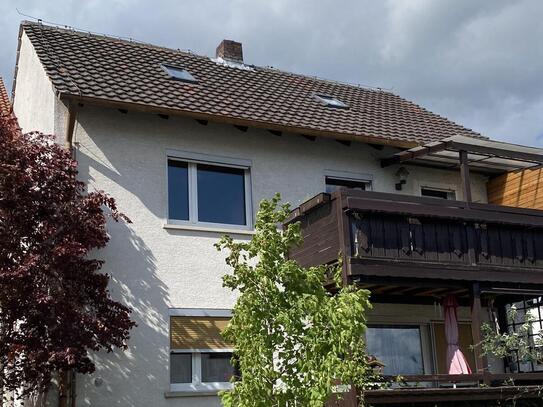 Wohnung zentral gelegen im ersten Stock mit sonnigem Balkon