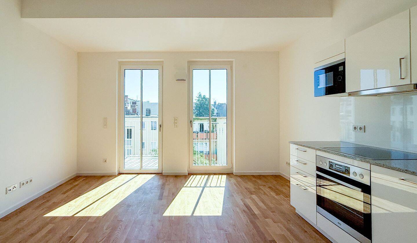 Helle 2-Zimmerwohnung - großer offener Küchenbereich mit Vor- und Nachmittagssonne - 2 Balkone - Photo 1
