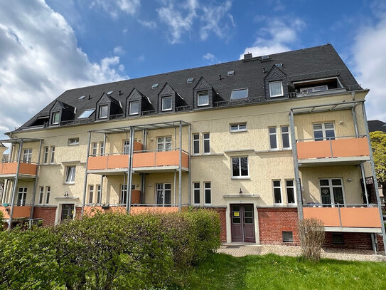 1. OG - große Küche mit Balkon - Bad mit Fenster - frei ab 1.2.25