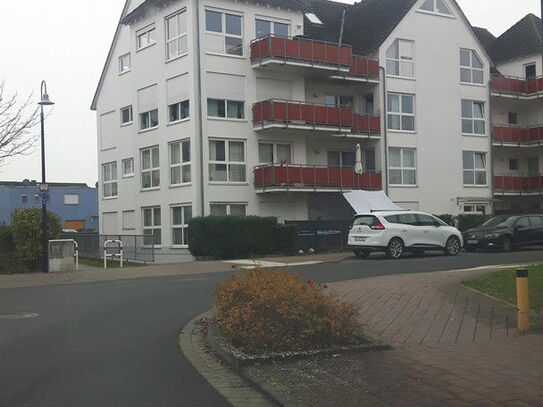 Helle 2-Zimmer-Wohnung im Dachgeschoss in ruhiger Lage mit Balkon und tollem Blick über Limburg!