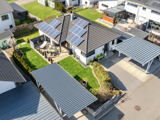 Energieeffizient, modern & gepflegt! Bungalow mit ELW auf schönem Grundstück in ruhiger Lage