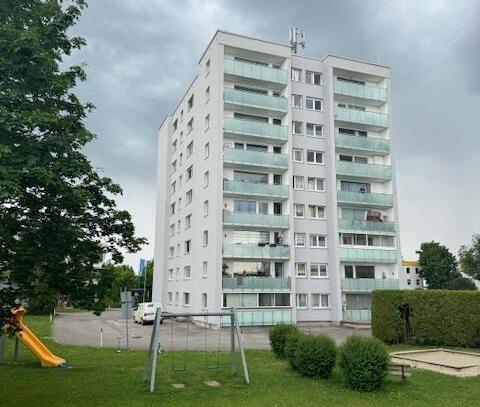 Brück Immobilien - Kapitalanlage, geräumige 3 Zi.-Eigentumswohnung mit Loggia.