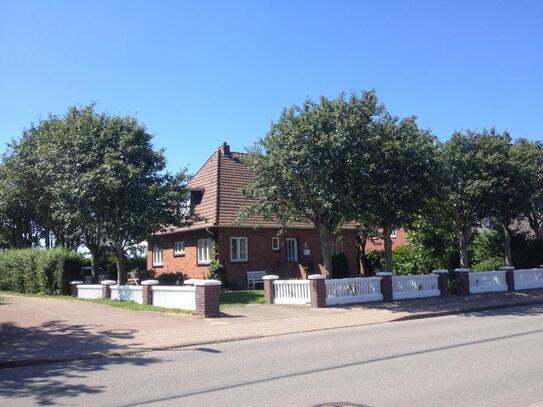 Gepflegtes 5-Zi-Einfamilienhaus mit Garten, Terrasse auf großem Grundstück in Wyk auf Föhr