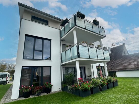 TOP-MODERN & ZENTRAL! Weitläufige 3-Zi.-Erdgeschosswohnung mit über 18 m² Terrasse