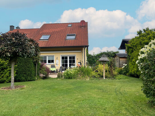 Gepflegte Doppelhaushälfte mit Garten und Terrasse in Südausrichtung in ruhiger Lage von Eitorf!