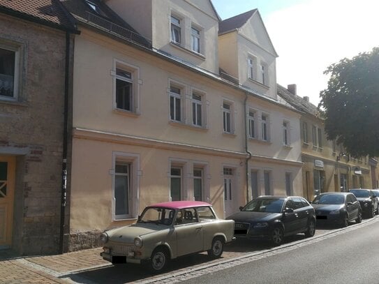 Geräumige 2-Zimmer-Erdgeschoßwohnung mit Fußbodenheizung im Zentrum von Querfurt zu vermieten!