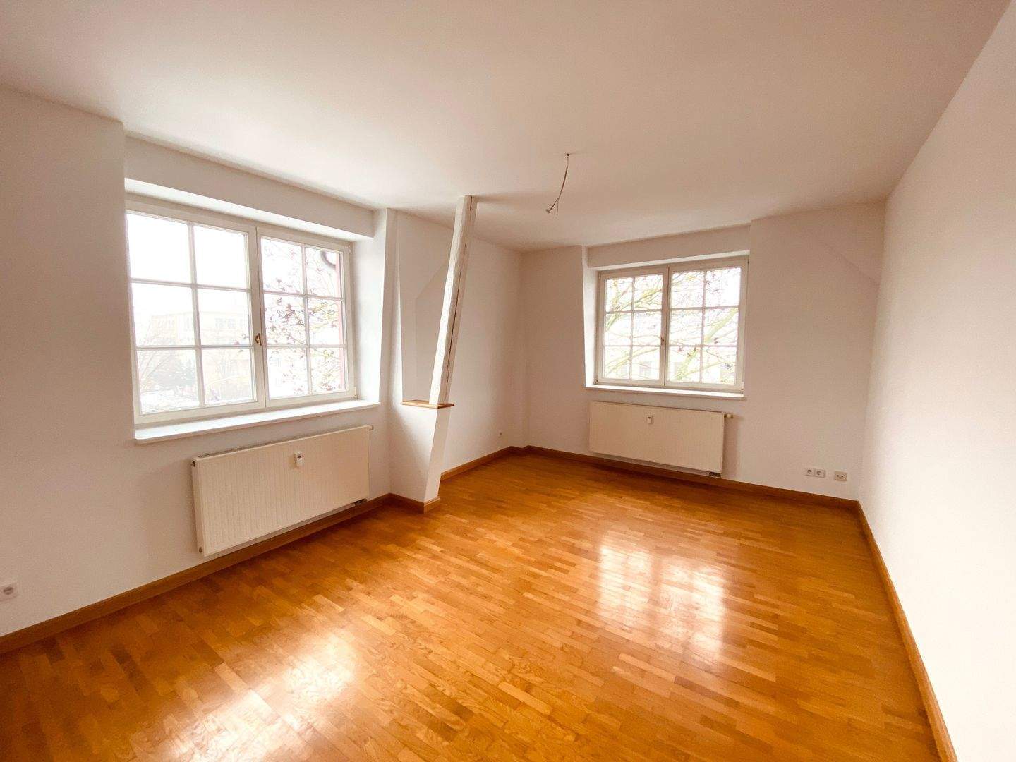 Leerstehende 3-Zimmer-Altbauwohnung im historischen Baudenkmal in Leipzig - Wahren