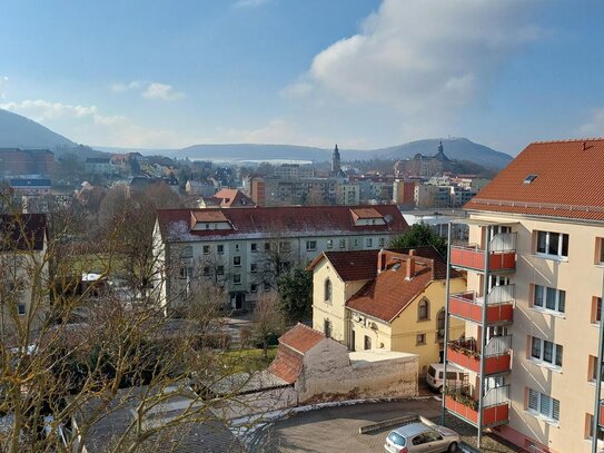 Helle 2- Zimmerwohnung mit Balkon, Zentrale Lage in Sondershausen