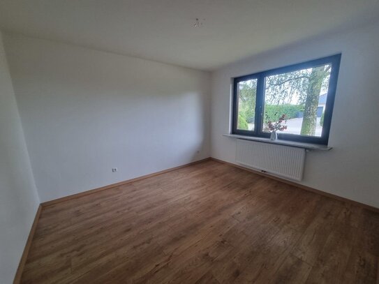 3-Zimmer-Erdgeschosswohnung in Einfamilienhaus | sanierter und gepflegter Zustand | moderne EBK