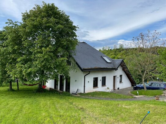 **Einfamilienhaus, Wochenendhaus in der Schneifel zu mieten**