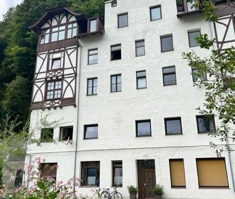 I. I. TEAM: WOHNEN IM HISTORISCHEN ALTBAU, PHÄNOMENALER BERGLICK GARANTIERT !!!