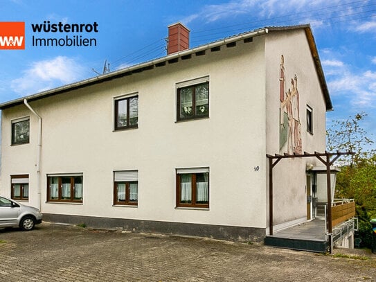 Souterrain Wohnung zu verkaufen. 2 ZKB auf 65 m². Garage und Küche inbegriffen.