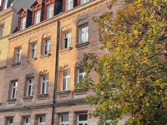 Charmante Dachgeschosswohnung in St. Johannis mit Ausbaupotential im Dachboden