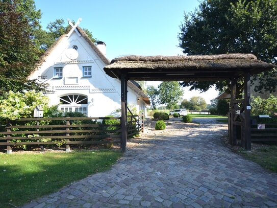 LANDSITZ DELUXE! Reetdachhaus, Pferdehof, Ställe, Reitanlage & Gäste-Cottage in der Lüneburger Heide