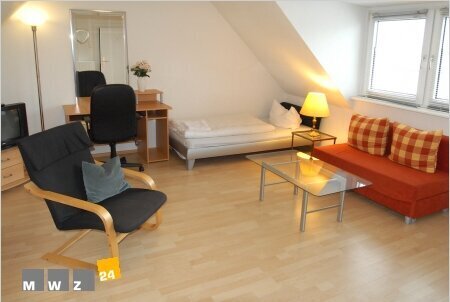 Komplett Möbliert/Furnished Accommodation in: Stadtmitte/Nähe Kö. Modern und zweckmäßig