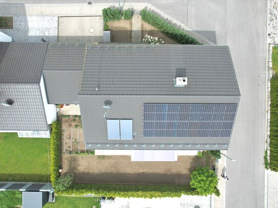 Wohnjuwel Einfamilienhaus in Ergolding: mit PV & Solarthermie, Baujahr 2017