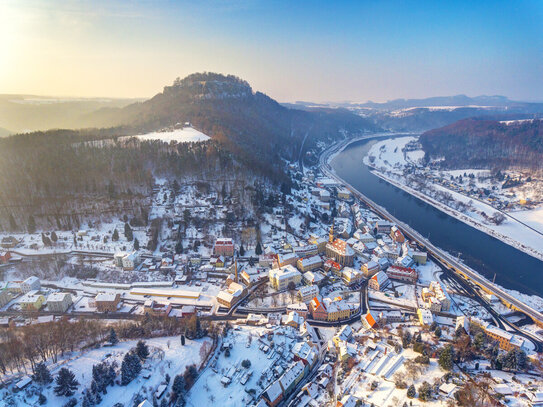 Charmantes Reihenhaus mit 3 Terrassen in ruhiger Lage von Königstein