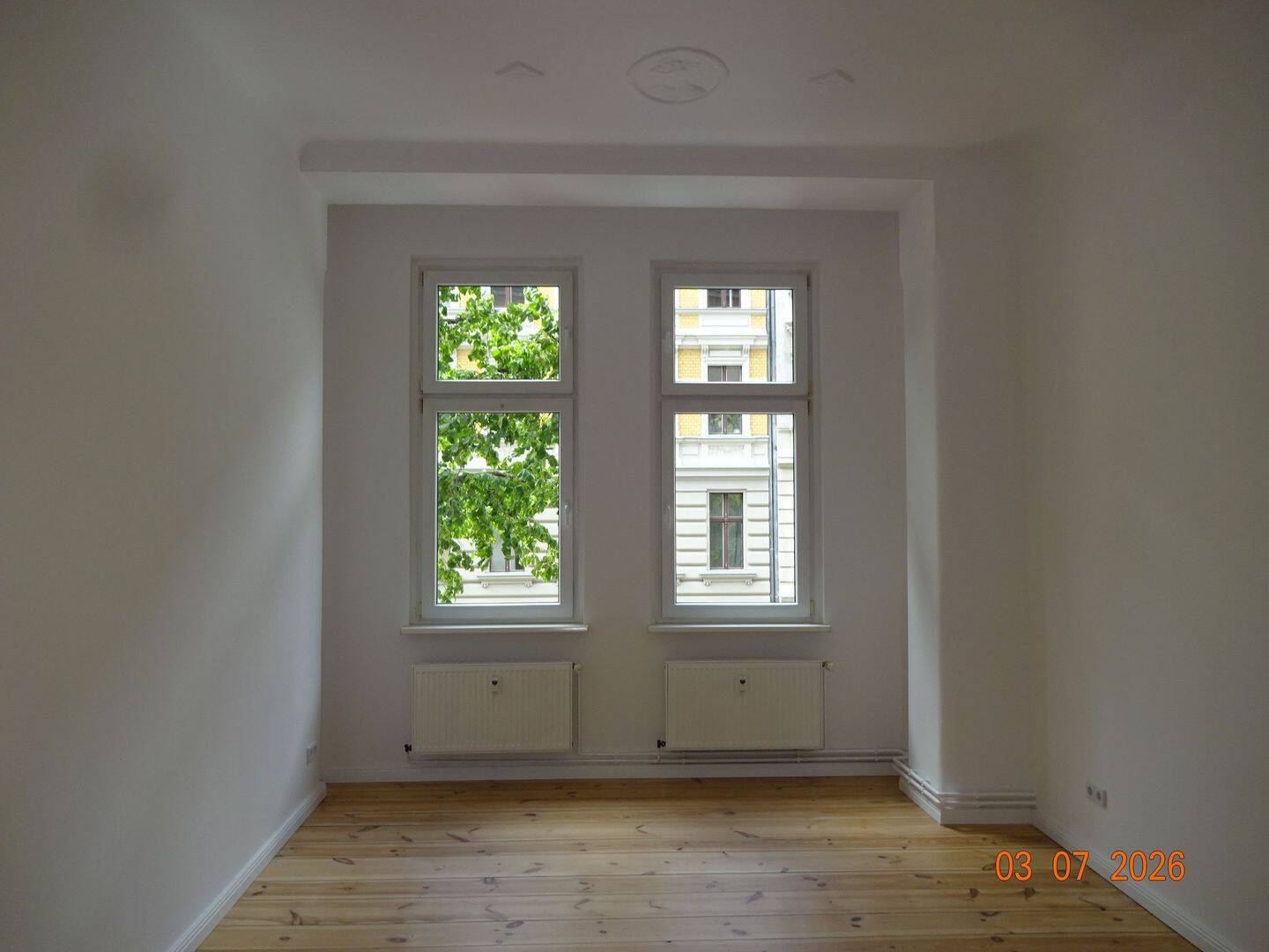ERSTBEZUG NACH MODERNISIERUNG, schöne Altbauwohnung - Foto 1