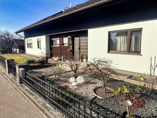 "Modernes Halbes Haus mit Dachterrasse, Garten & Garage - Ihr Zuhause in Schlierbach!"