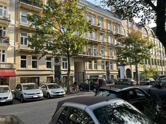 Zeitloses Ambiente: Stilvolle 4-Zimmer Wohnung mit Jugendstilflair am Eppendorfer Baum