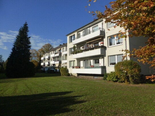 Kleiner Wohntraum !! Schicke und moderne 1,5 Zimmer Wohnung mit einem schönen sonnigen Balkon in Norderstedt-Glashütte…