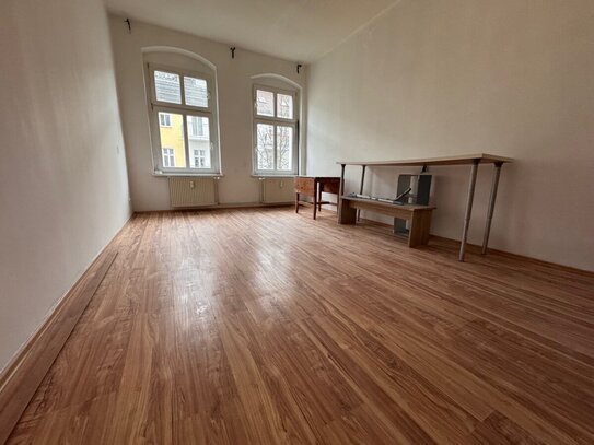 F-hain: Voigtstr.: 2-Zi-AB-Whg, VHS 3. OG, Balkon, ca 54 m² (LEER ab 2025) per SOFORT zu VERKAUFEN