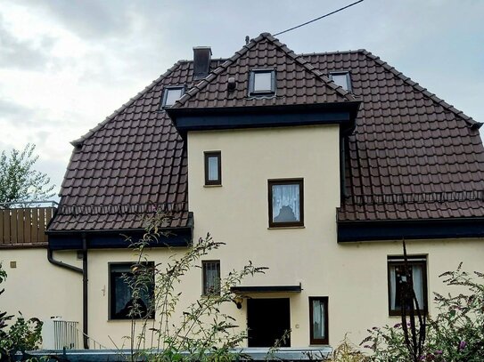 Provisionsfrei: Wir verkaufen unser charmantes 2-Familien-Haus mit viel Potential