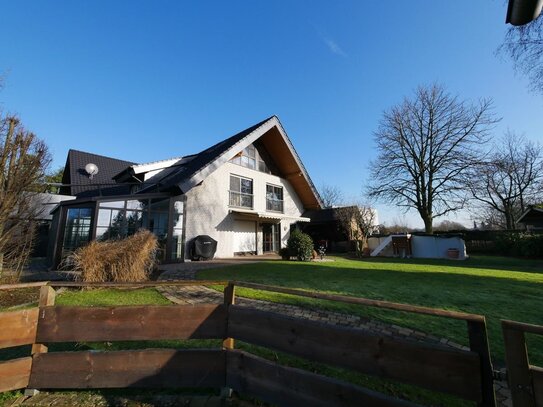 Bielefeld Senne: 13.000 m² Grundstück, 427,98 m² Wohnfläche, 712,80 m² Halle