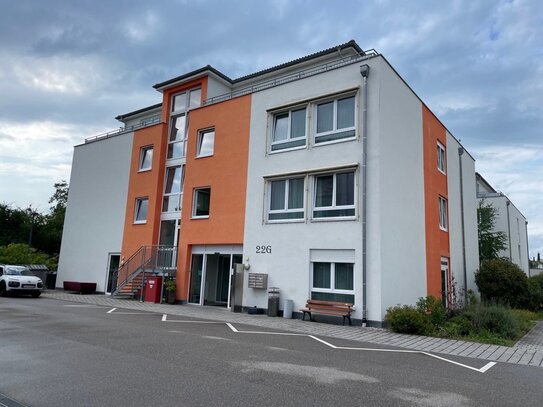 1-Zimmer Penthouse Appartement mit Küche und Essbereich in großzügigen Gemeinschaftsräumen