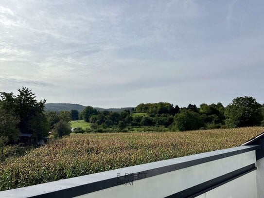 5-Zimmer-Wohnung mit Dachterrasse, 2 Balkonen und tollem Ausblick