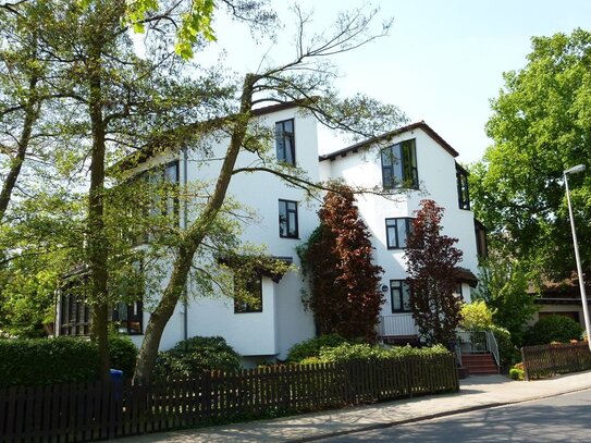 *** BEGEHRTE WOHNUNG MIT TERRASSE IM ARCHITEKTENHAUS ***