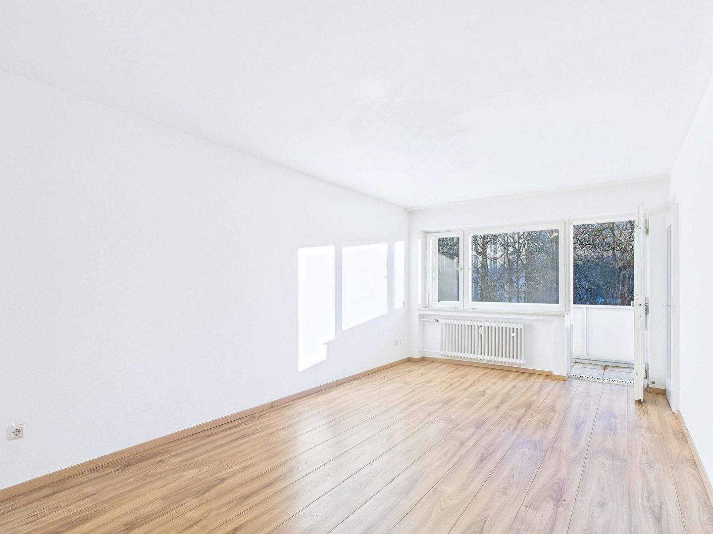 Sonniges 1-Zimmer Apartment mit Süd Balkon in München-Pasing - ab sofort verfügbar