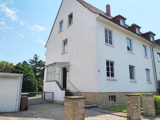 Frisch modernisierte 3-Zi.-Wohnung in ruhiger Lage mit Balkon u. Stellplatz