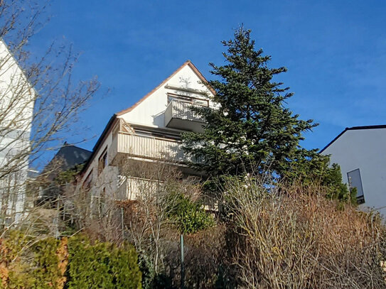 SOLIDES 3-FAMILIENHAUS IN BESTECHENDER AUSSICHTSLAGE