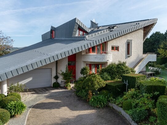 Einmaliges Architektenhaus in exklusiver Ortsrandlage mit Fernblick