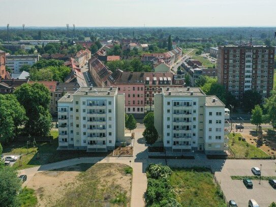 Helle 1-RWE mit Blick ins Grüne-sofort bezugsfähig